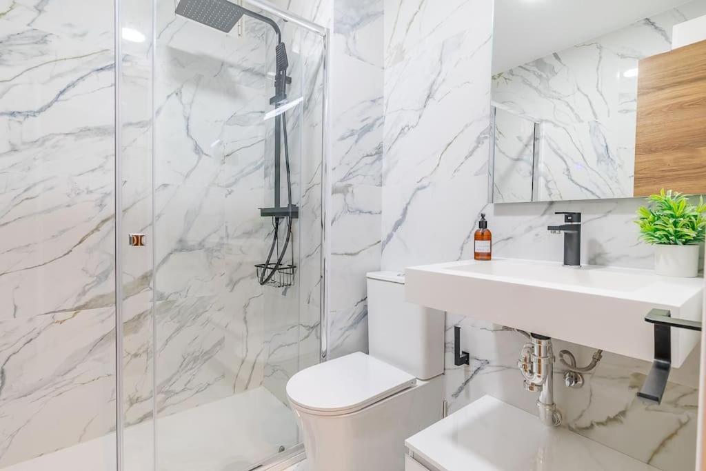 Apartamento Reformado Y Tranquilo Junto A Gran Via مدريد المظهر الخارجي الصورة